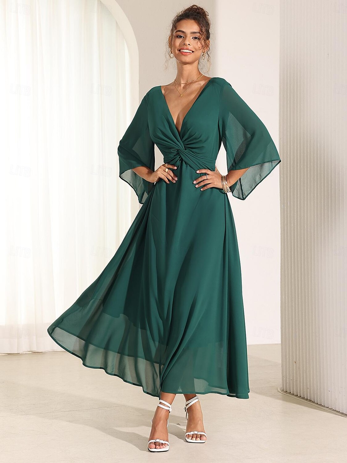 Sophia | Twisted Elegance Maxi Dress